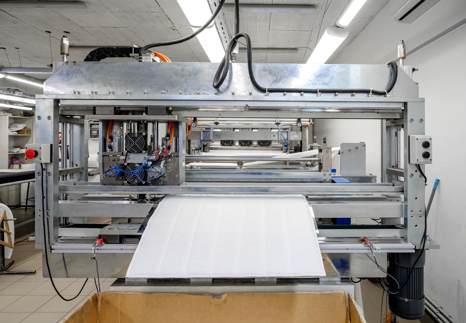 Оборудование производит карманные фильтры